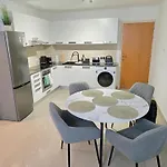 Thea Court 1 - A Apartment *