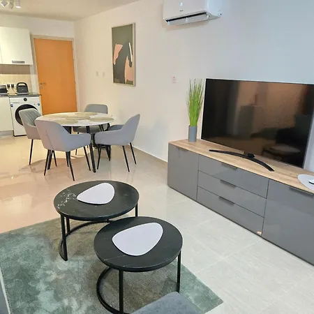 Thea Court 1 - A * باراليمني